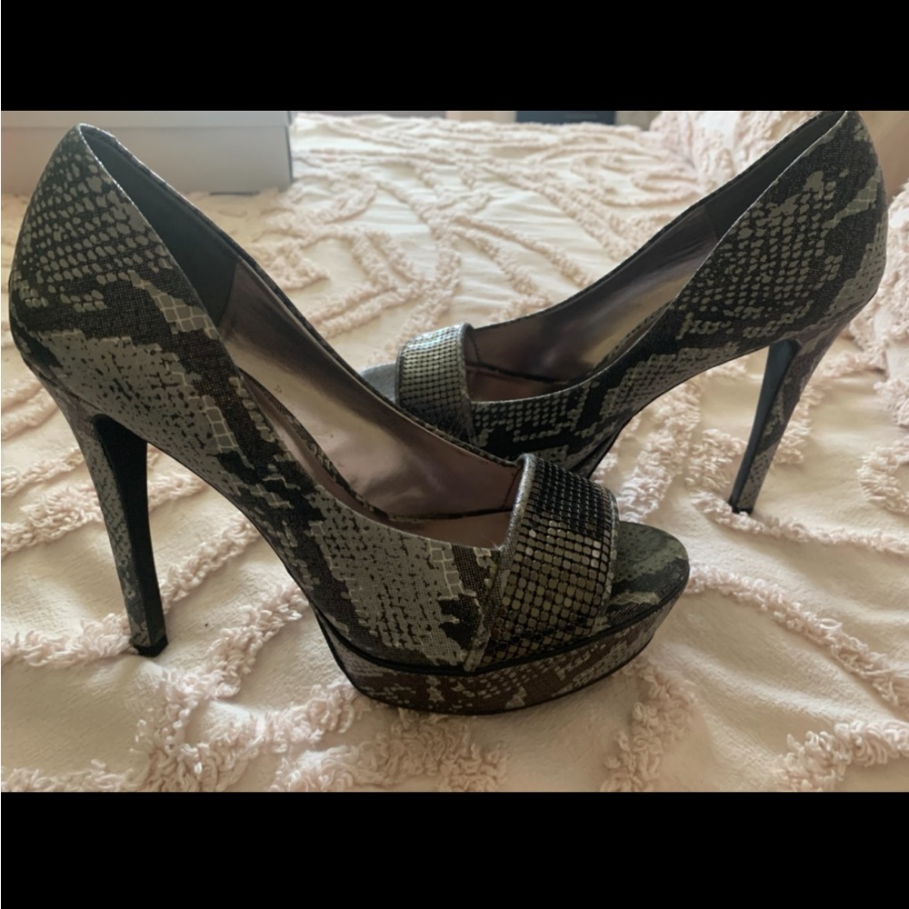 Jessica Simpson heels size 7